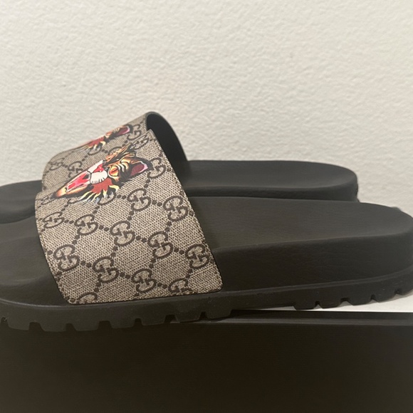 Gucci supreme angry cat sandal slides main image 2
